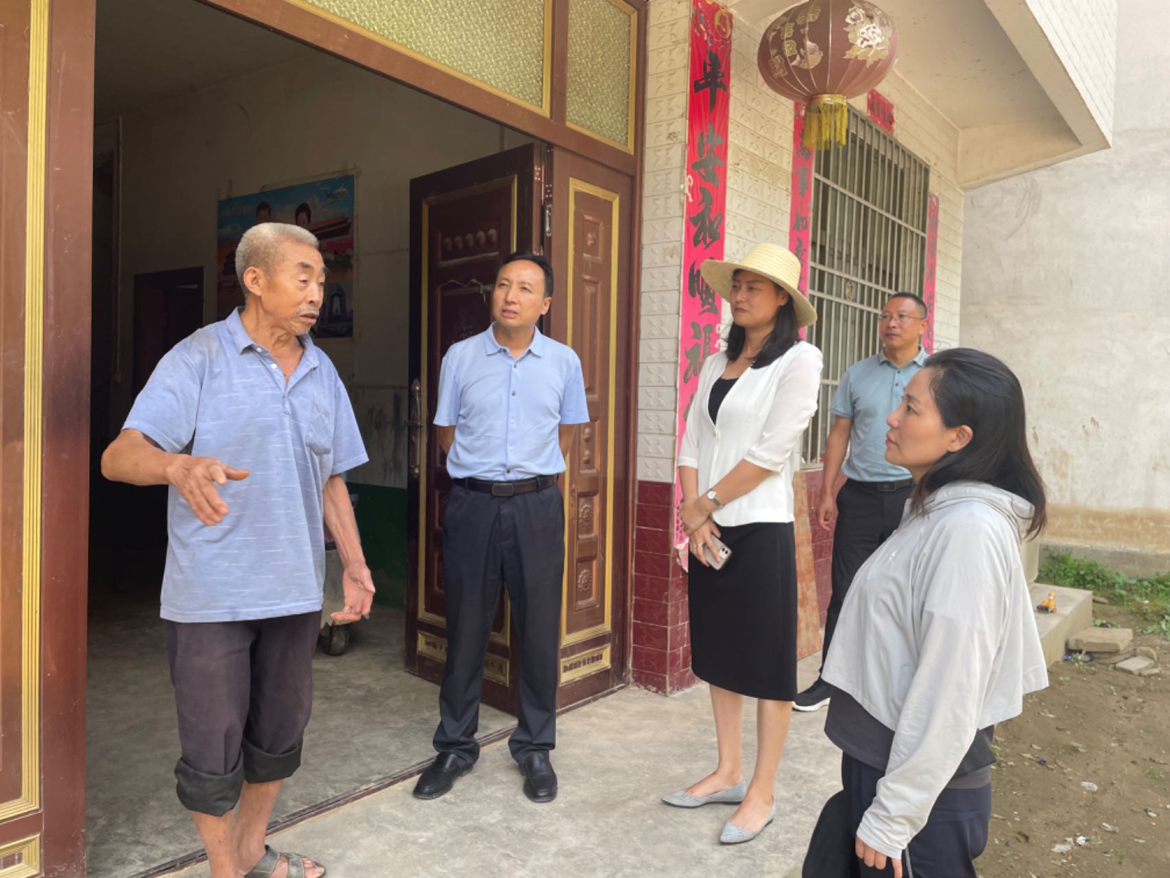 包继强赴镇巴县调研检查受灾群众生活救助和灾后恢复重建工作